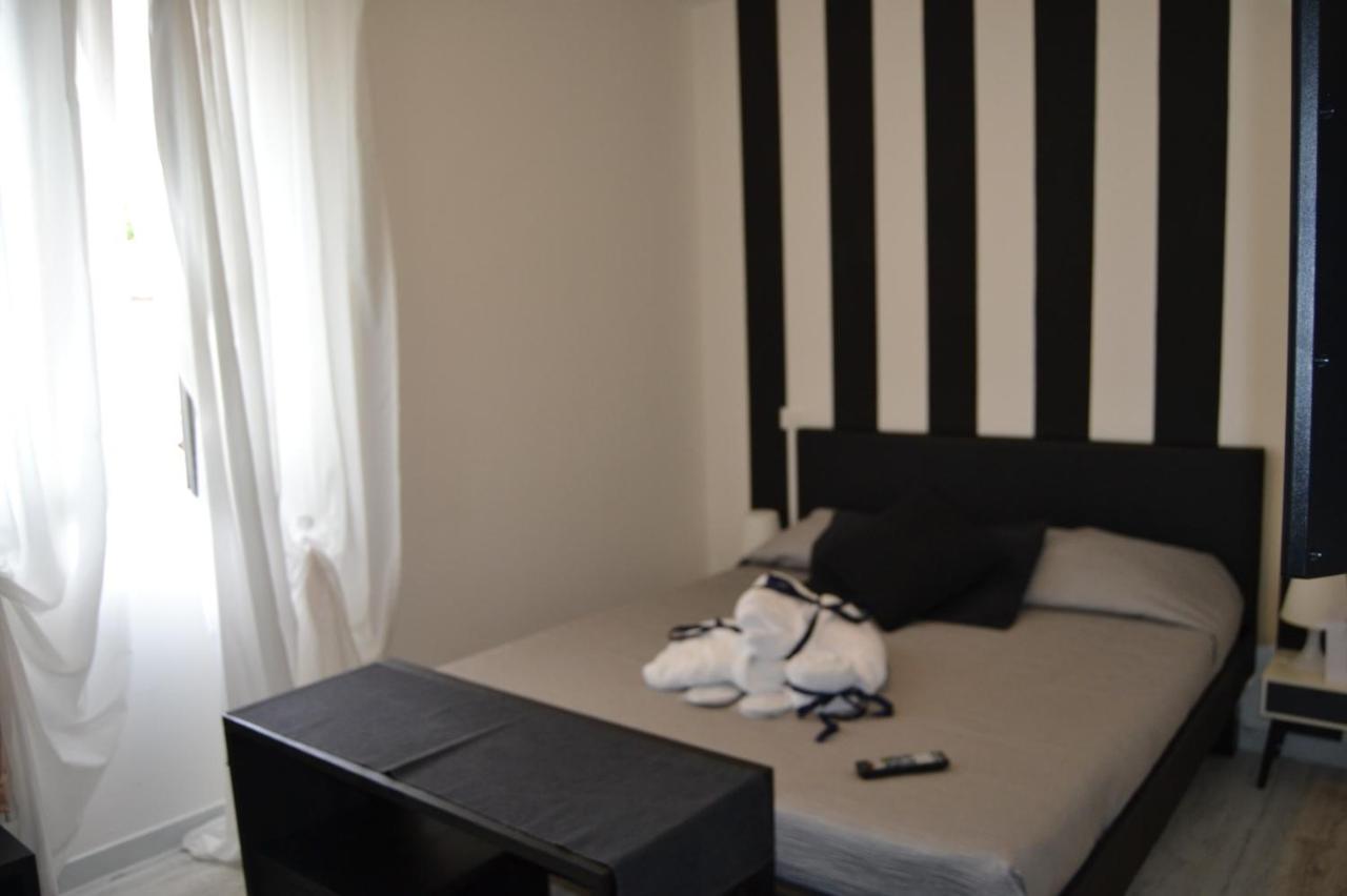 Hotel Butterfly - We Suite Torre del Lago Puccini Exterior foto