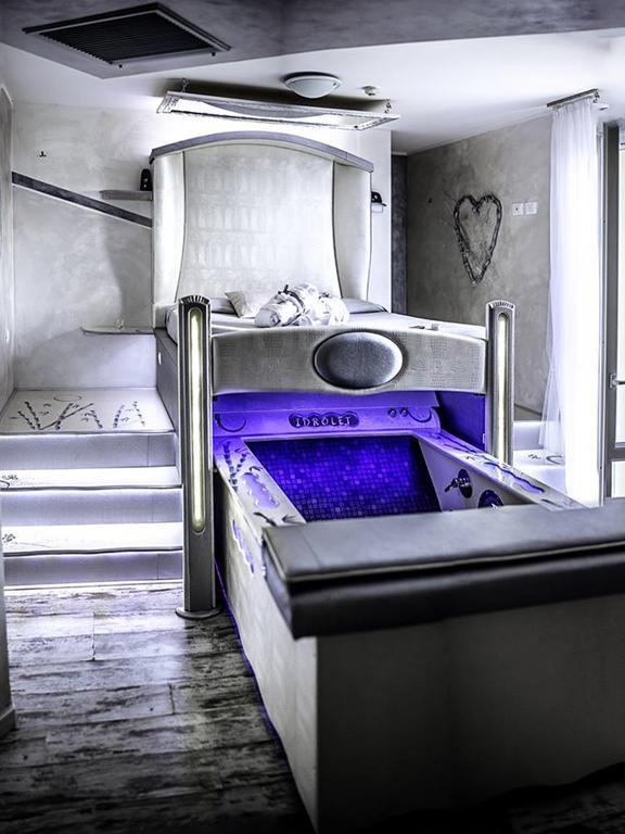 Hotel Butterfly - We Suite Torre del Lago Puccini Exterior foto