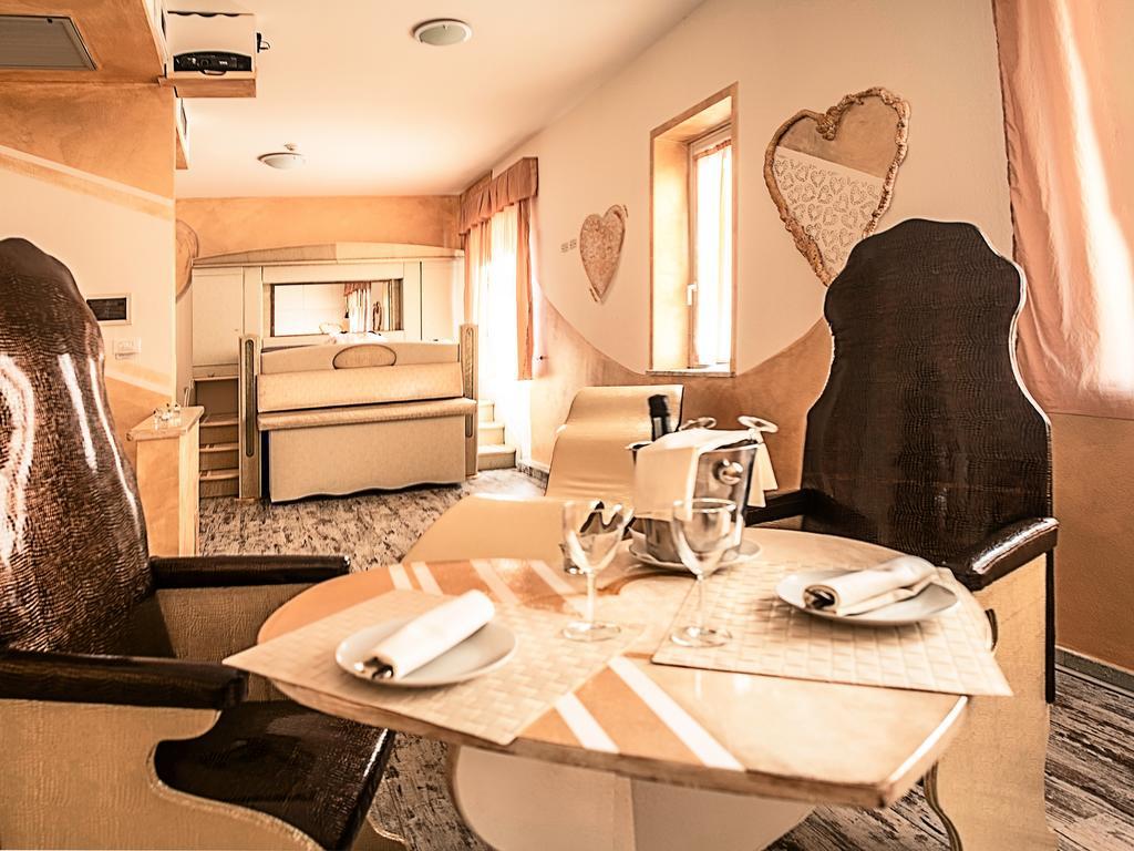 Hotel Butterfly - We Suite Torre del Lago Puccini Exterior foto